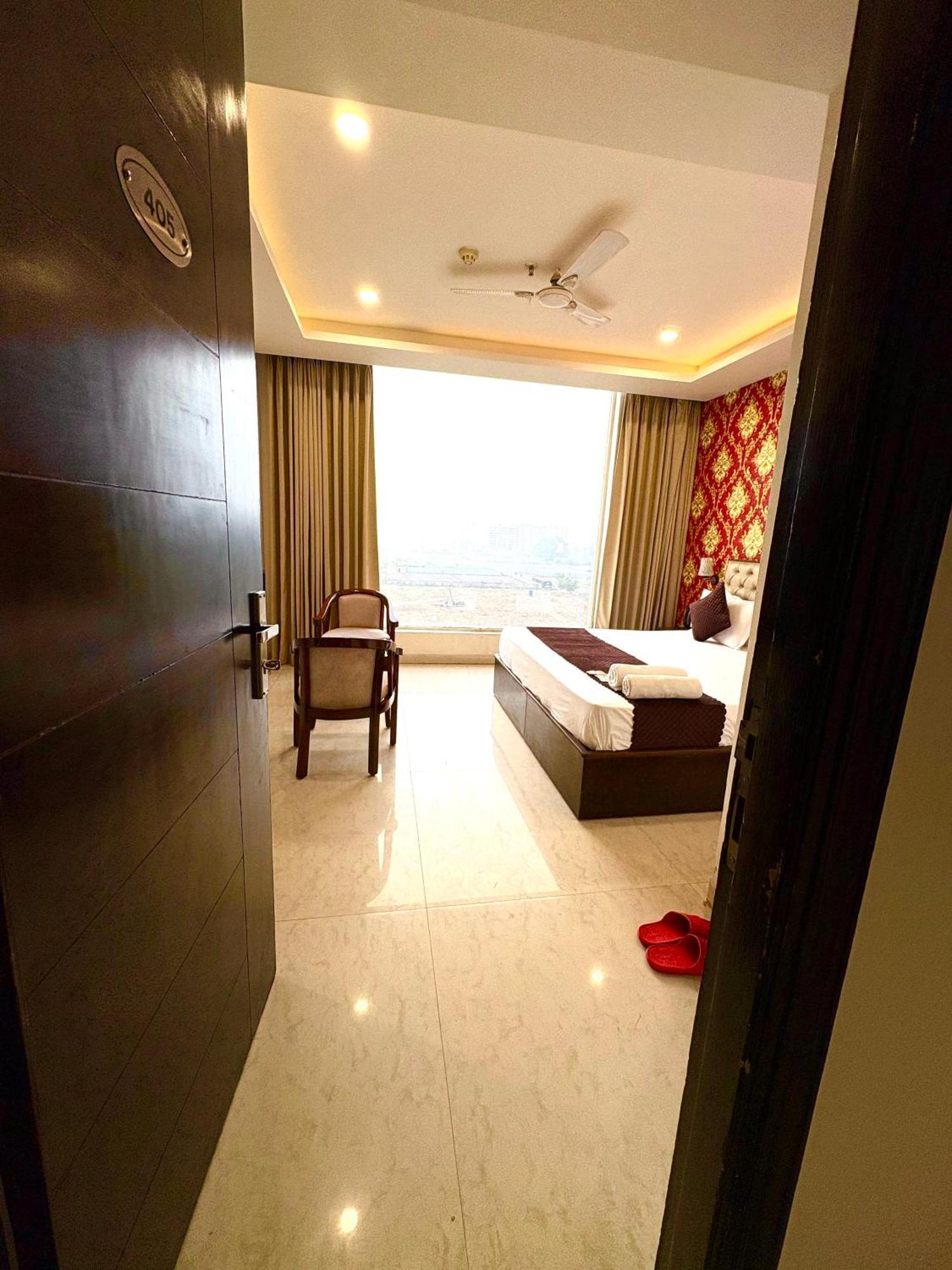Hotel Northview Park By Lycoris !! Top Rated & Most Awarded Property In Tricity Zirakpur Dış mekan fotoğraf