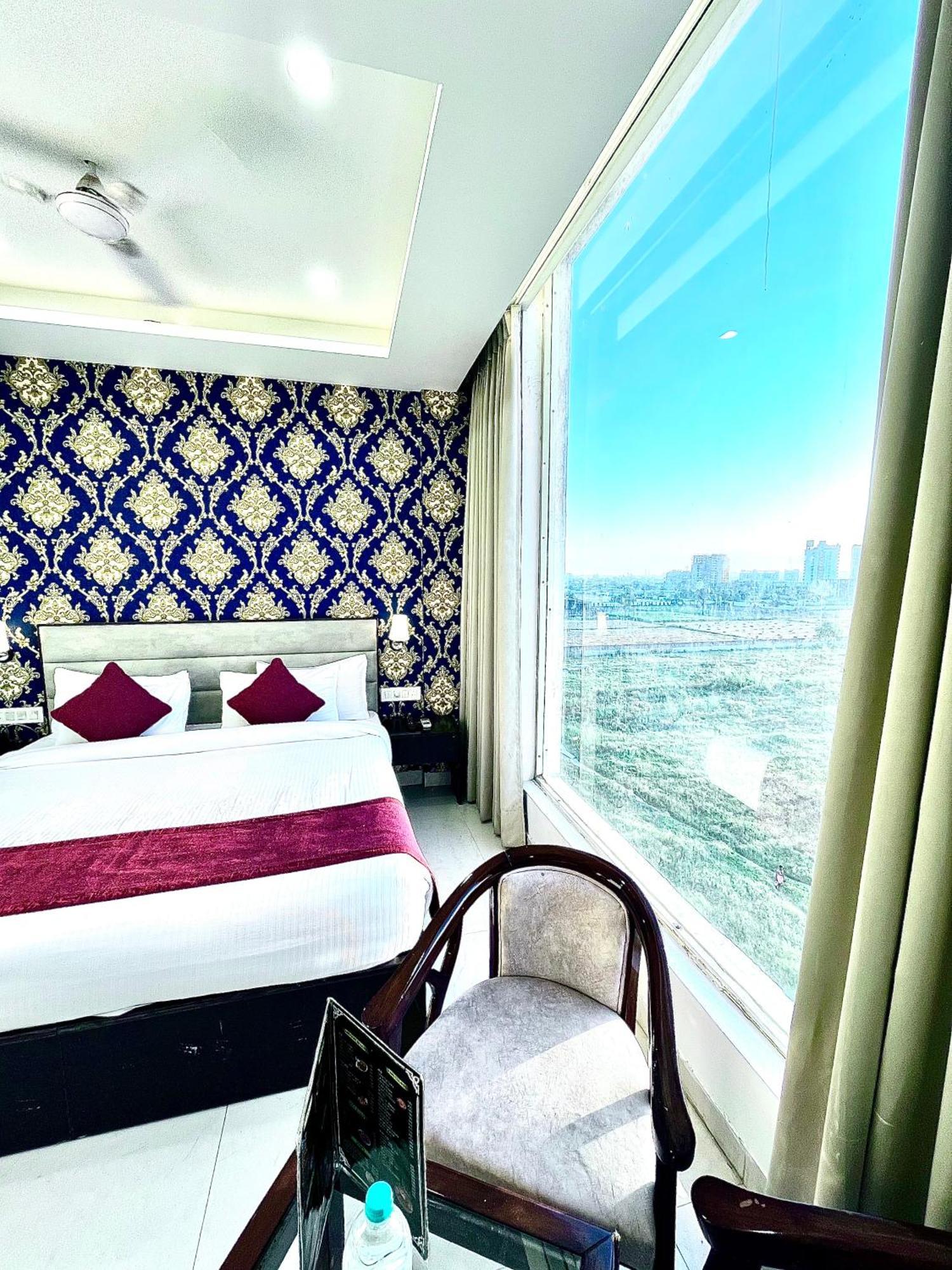 Hotel Northview Park By Lycoris !! Top Rated & Most Awarded Property In Tricity Zirakpur Dış mekan fotoğraf