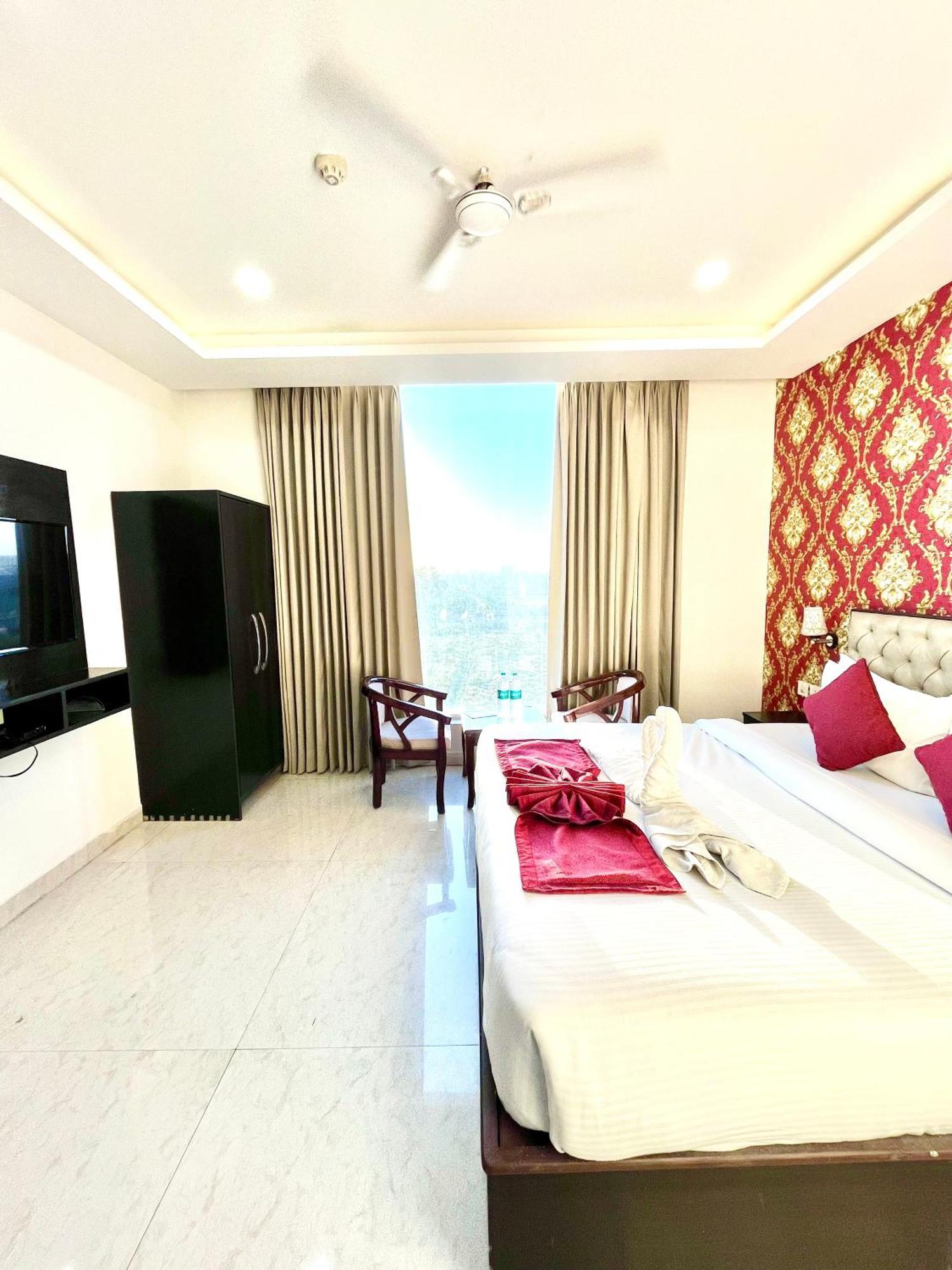 Hotel Northview Park By Lycoris !! Top Rated & Most Awarded Property In Tricity Zirakpur Dış mekan fotoğraf